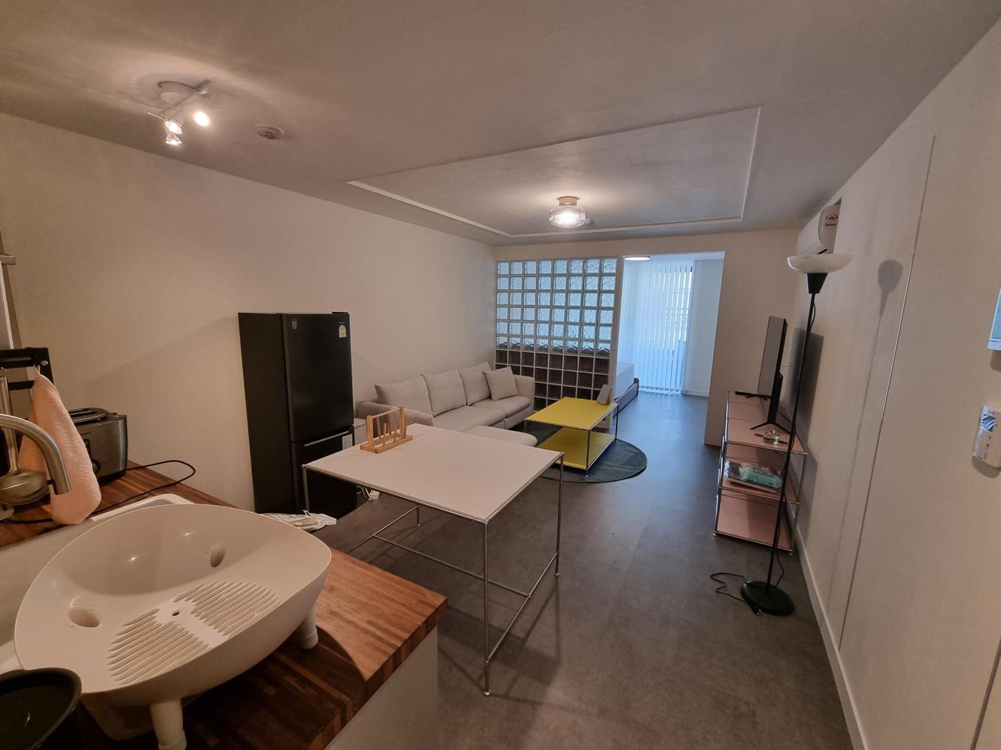 Apartment Yangjae Station & Stream *